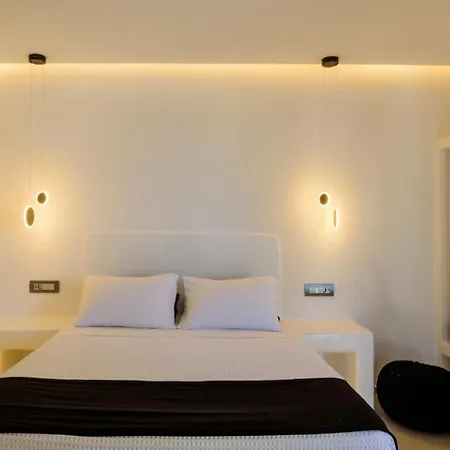 Tataki Family Hotel Fira (Santorini)
